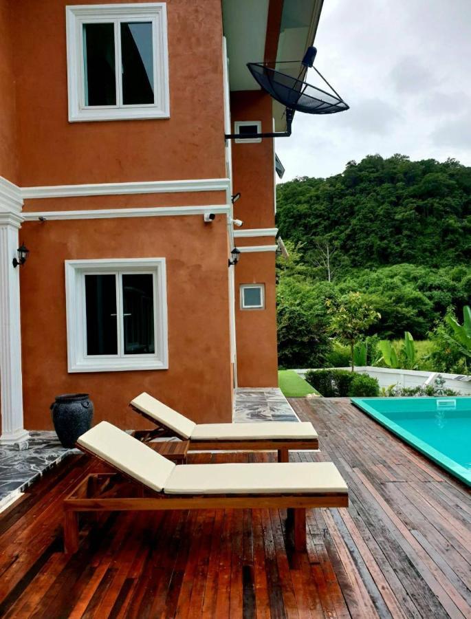 Chateau De Luxi Khao Yai - ชาโตว์ เดอ ลูซี่ เขาใหญ่ Villa Mu Si Eksteriør billede