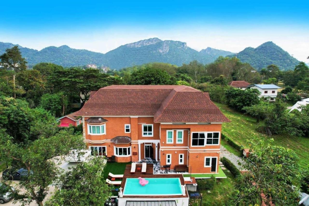 Chateau De Luxi Khao Yai - ชาโตว์ เดอ ลูซี่ เขาใหญ่ Villa Mu Si Eksteriør billede